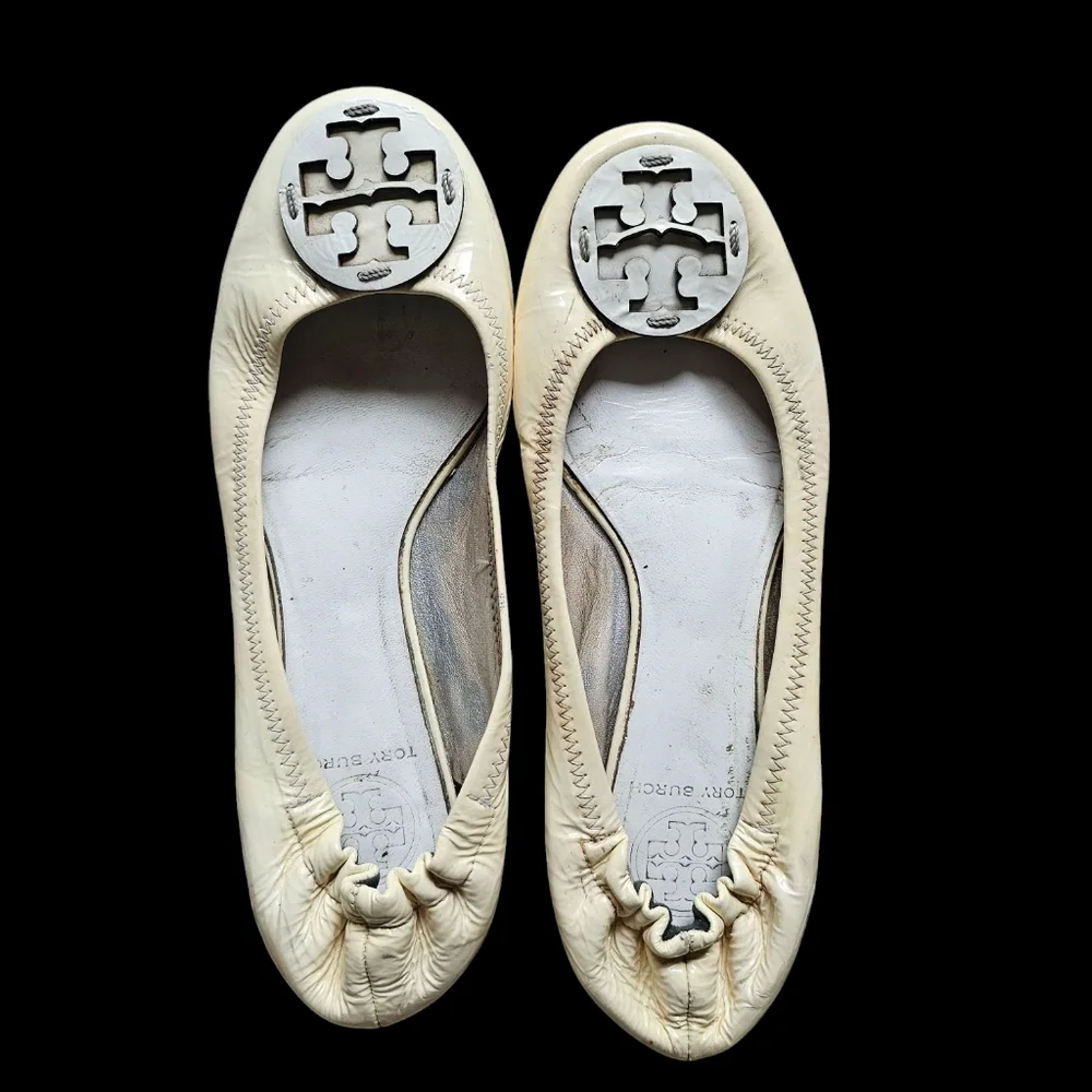 Tory Burch Women's Cream Patent Leather Ballerina Flats‎ Size 8-8.5
